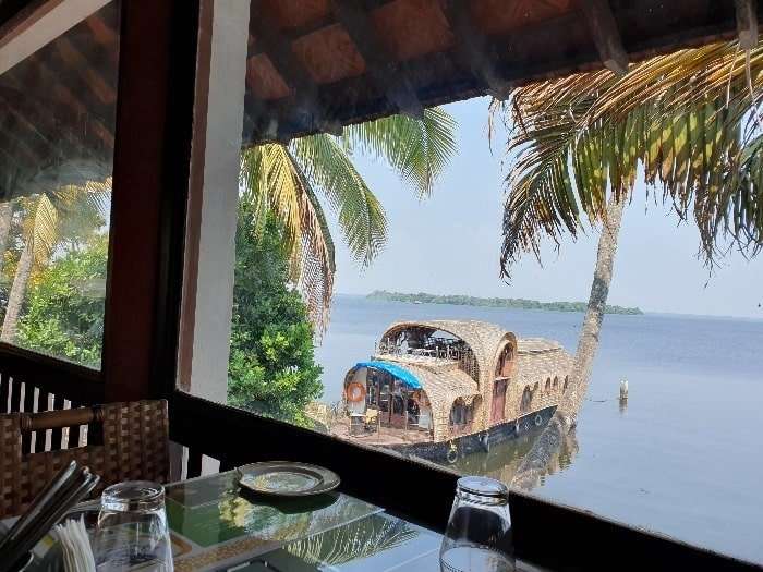 citrus cafe- at Lemon Tree Vembanad Lake Resort