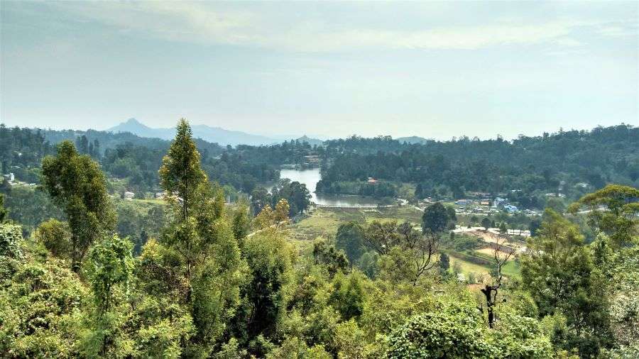 Upper Lake Viewpoint - a scenic spot in the Kodaikanal Itinerary