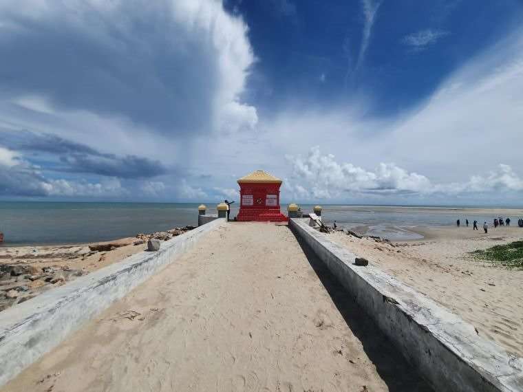 dhanushkodi beach