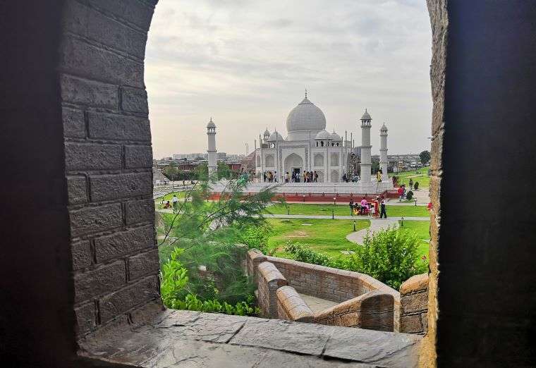 The Best Kolkata Itinerary for 3 days - A mini travel guide 27 Eco Park Seven wonders Garden