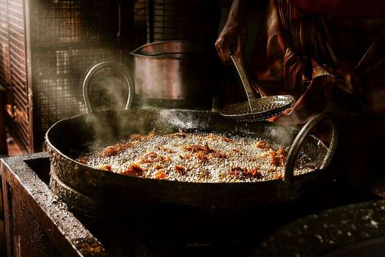 Best Street Food in India (and how to make them at Home) 12