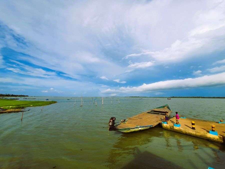 Chilika Lake is one of the best lakes to visit in India